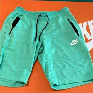 Nike short excellent condition